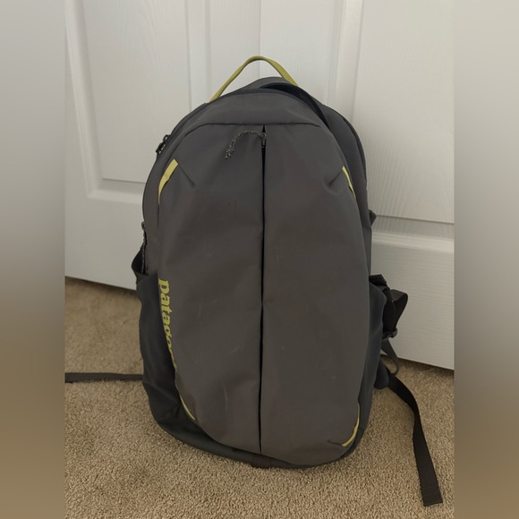 Patagonia Refugio Daypack 26L - Gray - Picture 3 of 9